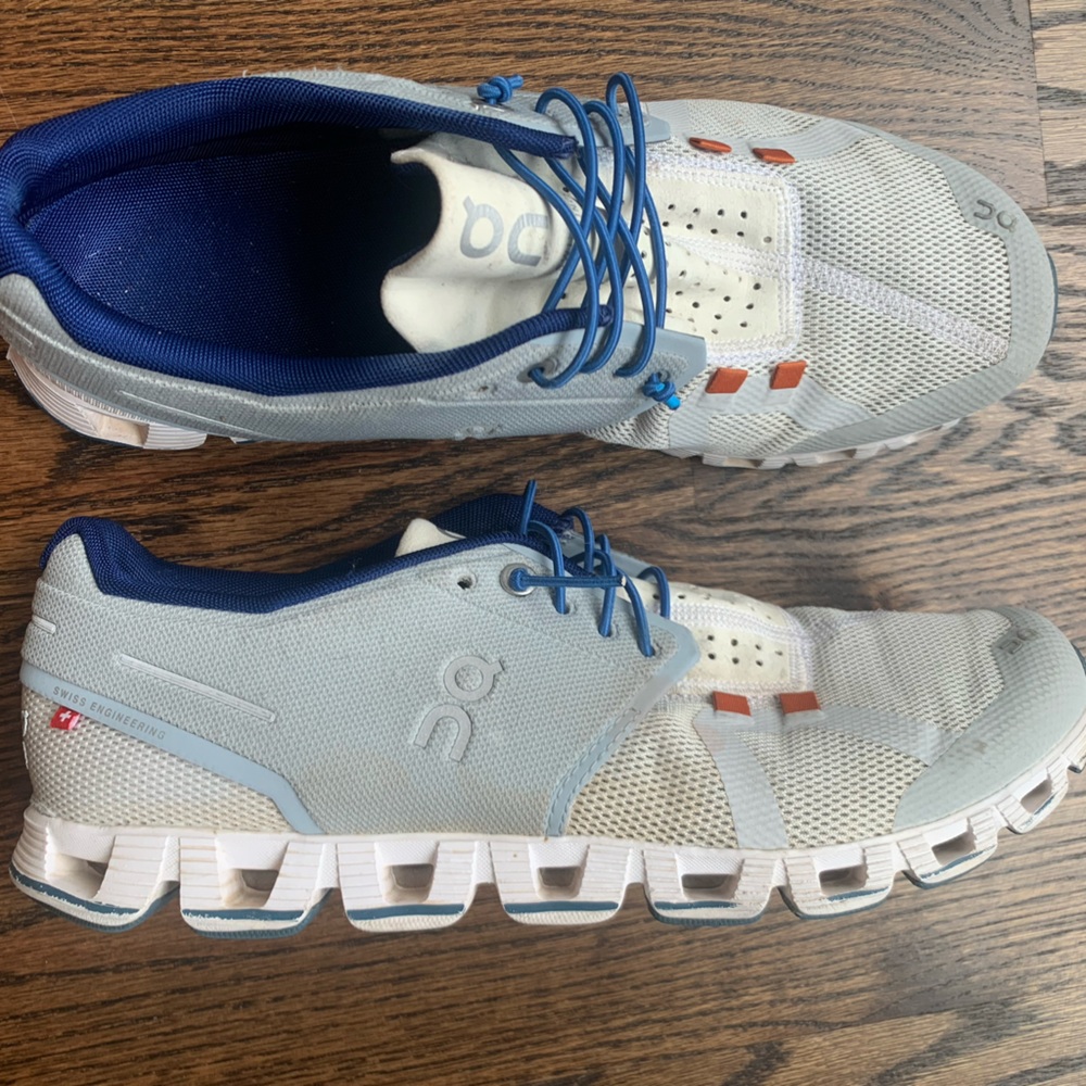 On Cloud 2.0 Running Shoes